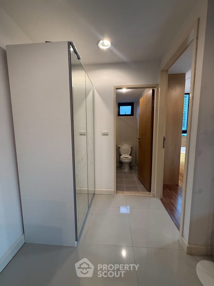 picture 300m To BTS Ekkamai | 1-BR Zenith Place Sukhumvit 42 Condominium (ID 3195457) - 8/11