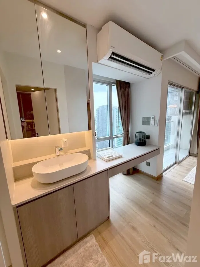 picture 2-Bedroom Corner Unit for Sale at Silom Suites Condominium 6680032 - 9/15
