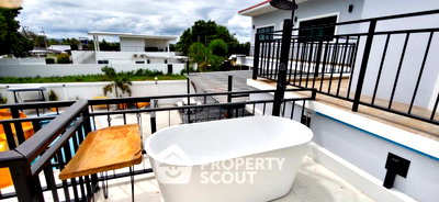 Houses for sale Bang Lamung Chonburi : 350 Sqm 6-BR Villa In Nong Prue, Pattaya (ID 3195794)
