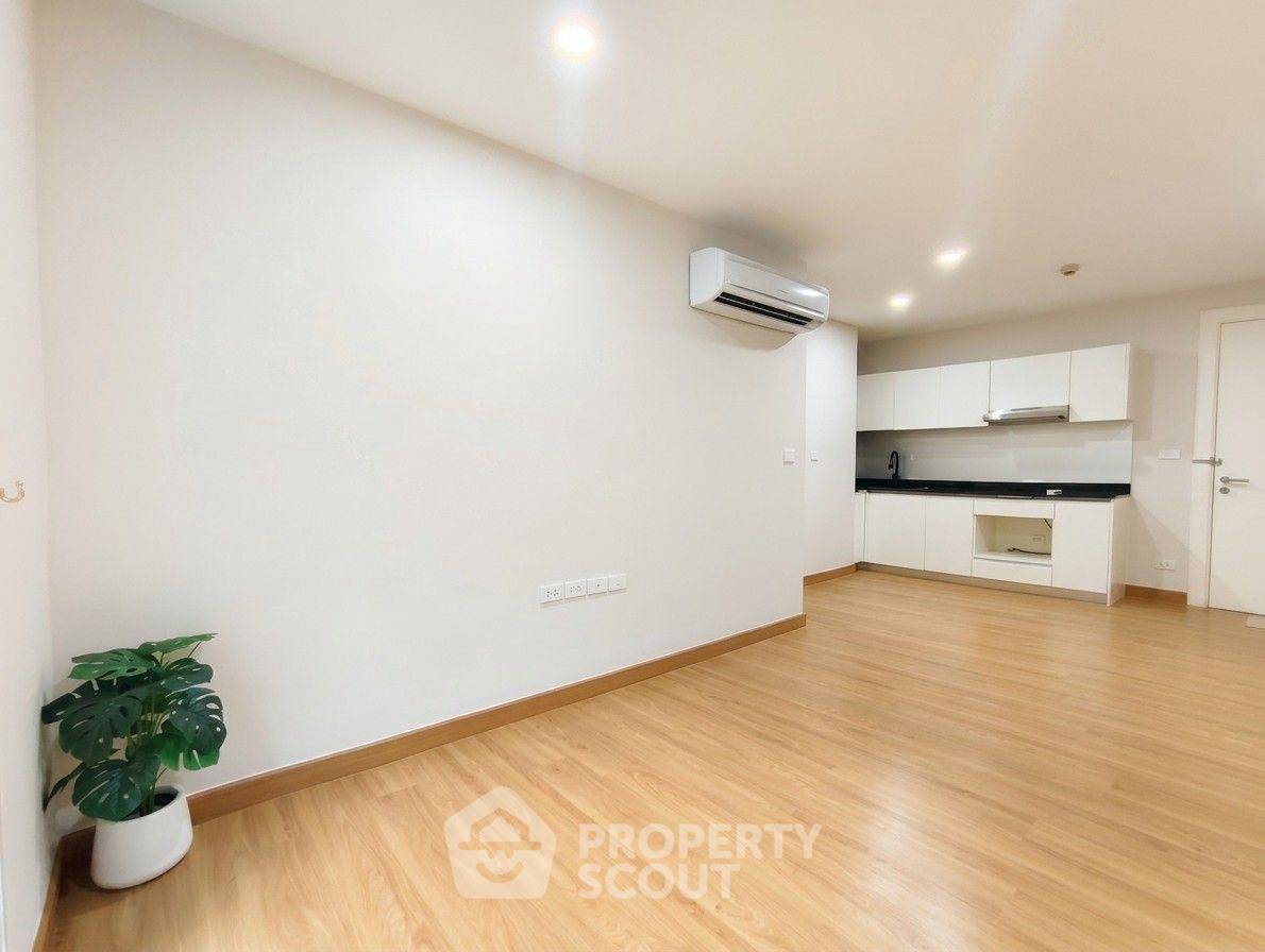 picture Great Value 1-BR For Sale At Voque Sukhumvit 16 Condominium Near MRT Queen Sirikit (ID 3195533) - 9/17