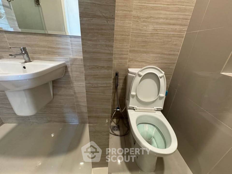 picture 28th-Floor 2-BR Niche Mono Sukhumvit-Bearing Near BTS Bearing (ID 3197747) - 21/25