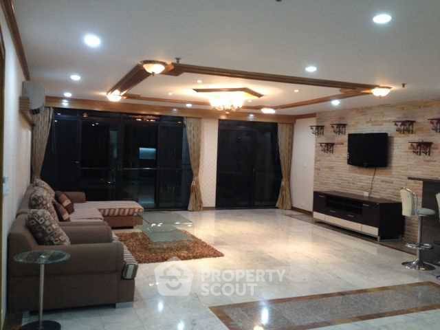 picture Spacious 3-BR 195 Sqm At Baan Phrom Phong Near MRT Phetchaburi (ID 510552) - 1/9