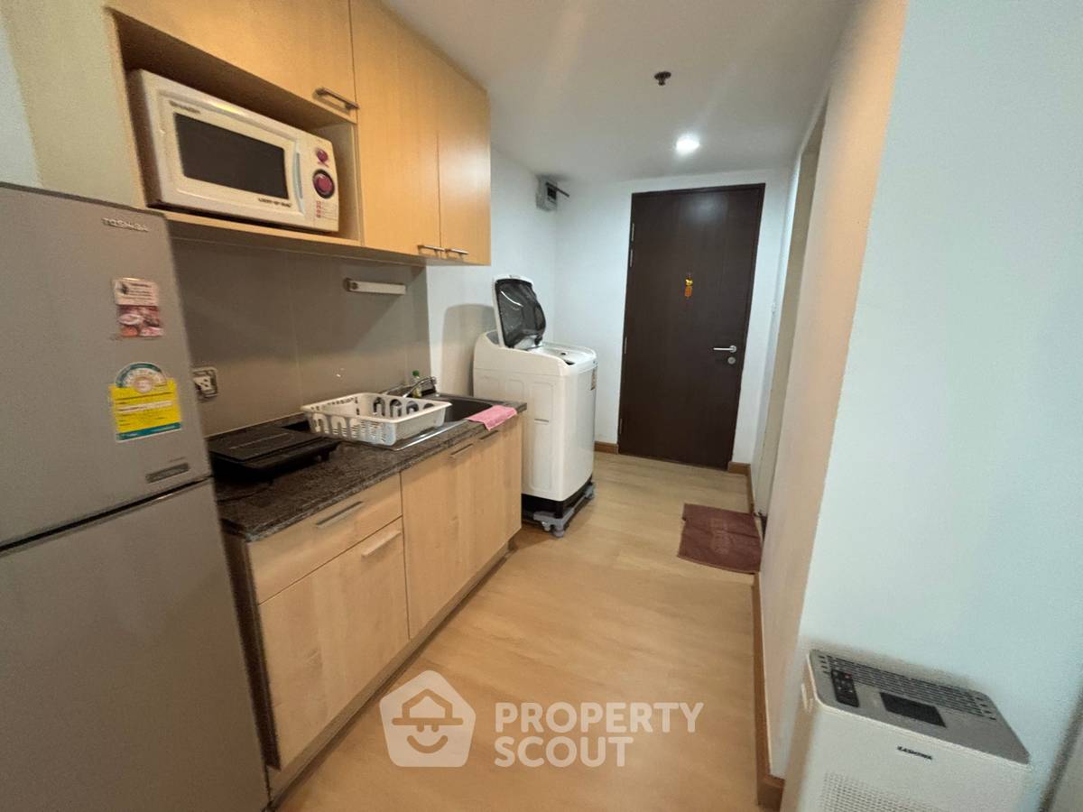 รูป ใกล้ BTS นานา เพียง 200 ม. | 1-BR The Trendy Condominium (ID 883679) - รูปที่ 6/15