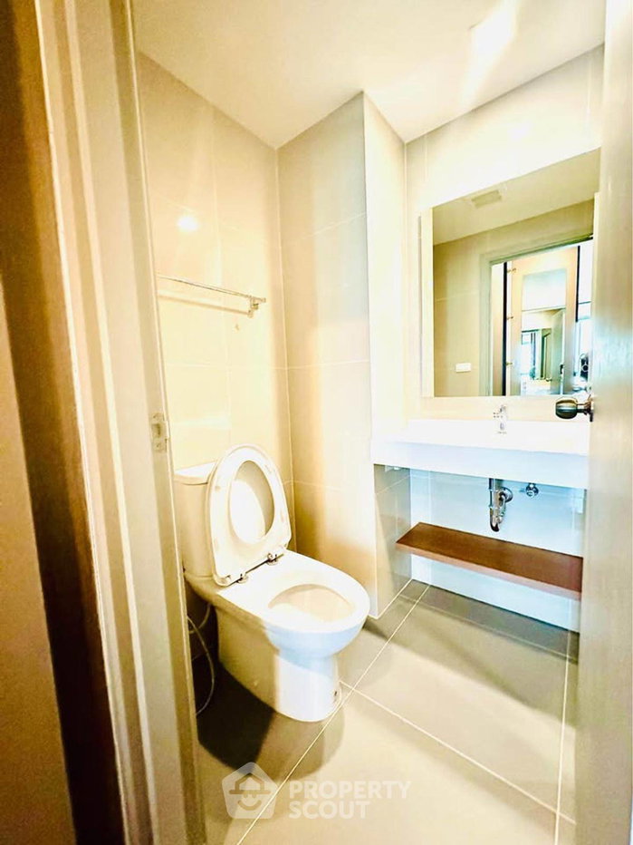 picture High-Floor 2-BR Ideo Phaholyothin Chatuchak Near BTS Saphan Khwai (ID 3173152) - 7/9