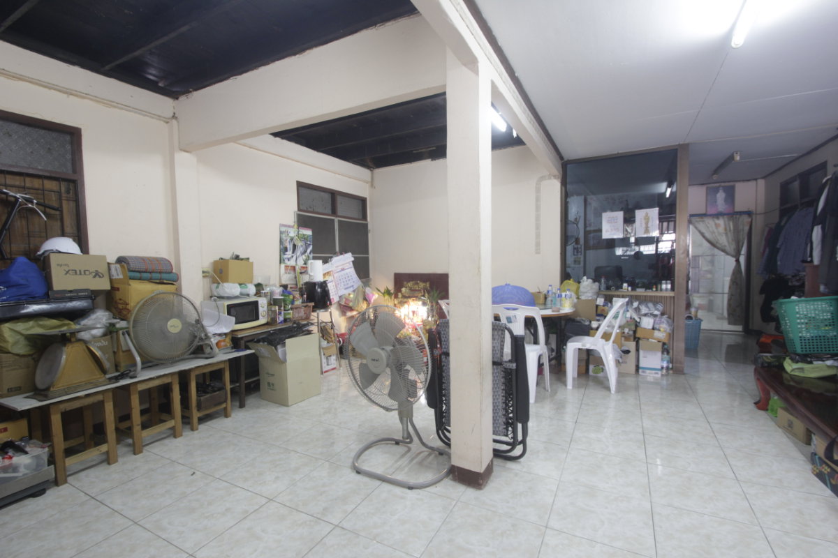 รูป บ้านเดี่ยว2ชั้น 30ตารางวา พุทธมณฑลสาย3 ซ.2 ถ.ทวีวัฒนา ริมถนนเมน หลังบิ๊กซีเพชรเกษม-สาย3 บ้านนอกโครงการอิสระไม่มีค่าส่วนกลาง เดินทางสะดวก ใกล้ถนนใหญ่ - รูปที่ 11/23