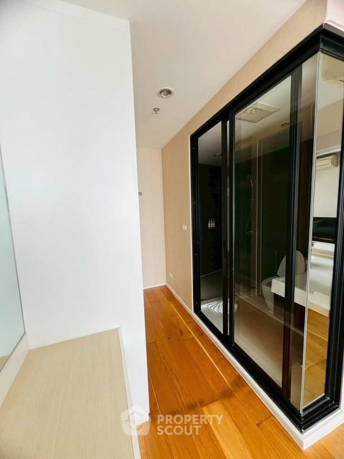 picture 24th-Floor 2-BR At Up Ekamai Near ARL Ramkhamhaeng (ID 3201026) - 5/8