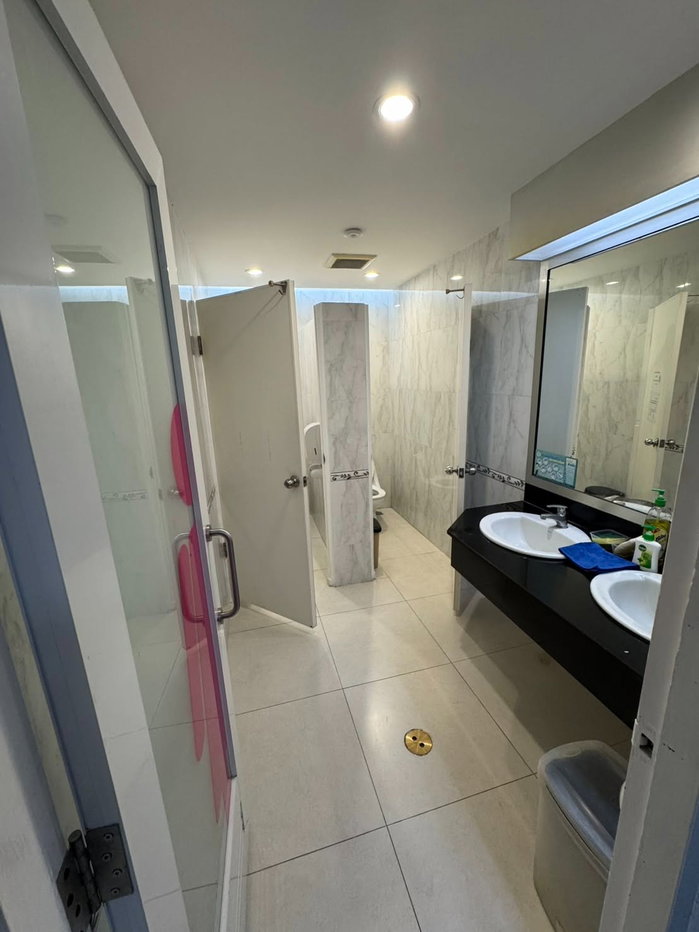 picture #HHR62 Office space for rent, 518 sq.m. | Phrom Phong - 12/13
