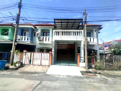 Townhouses for sale Nonthaburi : For Sale Townhouse/Townhome  , Baan Sinphet , MRT-Khong Bang Phai , Bang Rak Phatthana , Bang Bua Thong , Nonthaburi , CX-130655 ✅ Live chat with us ADD LINE @connexproperty ✅