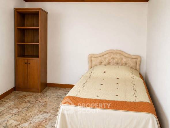 picture 100m To MRT Queen Sirikit | 2-BR Monterey Place Sukhumvit 16 (ID 3138898) - 3/4