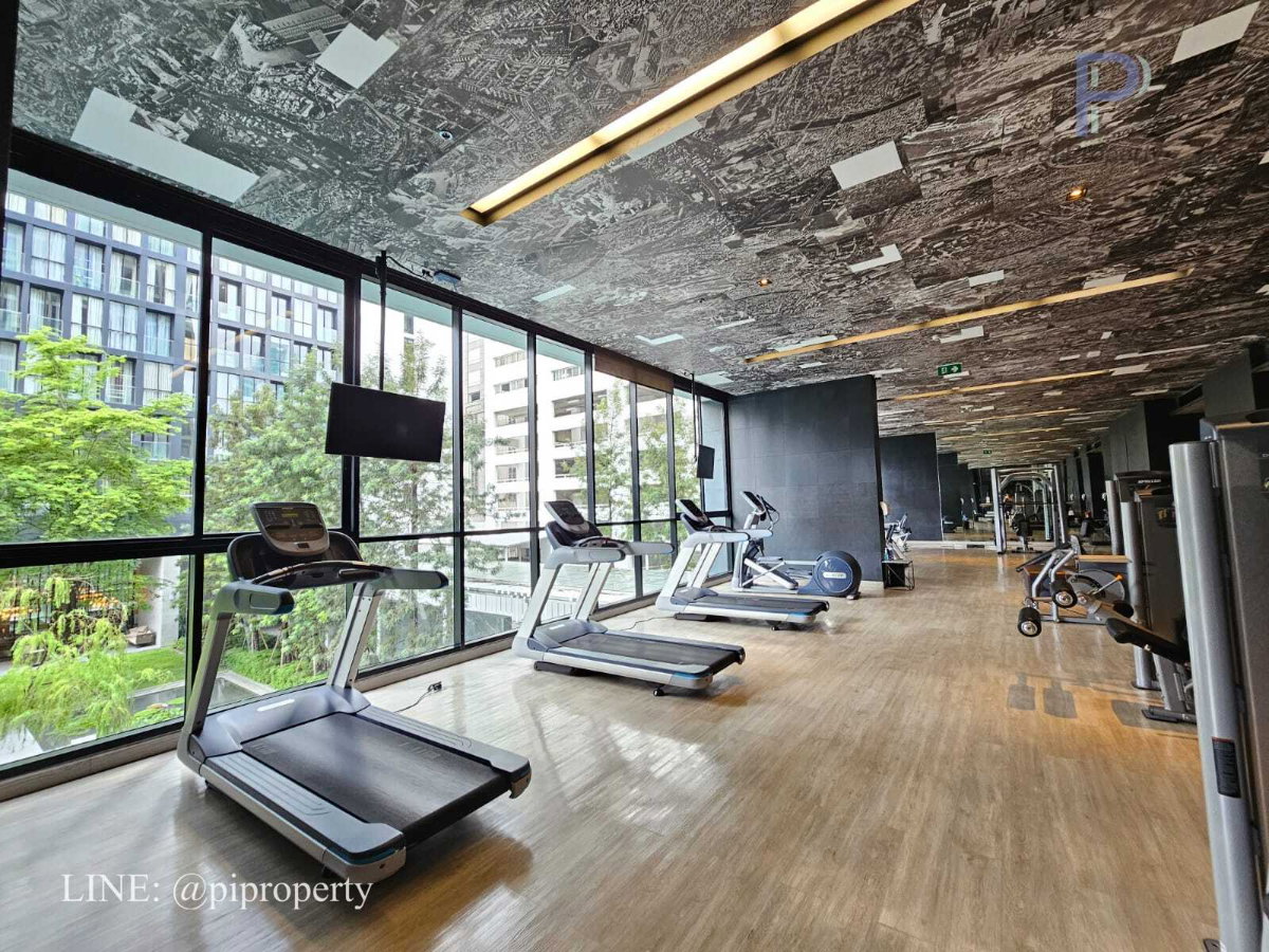 picture Phloenchit and Wireless Embassy zone 60sqm spacious 1 bedroom unit for rent in Noble Phloen Chit. 0 meter linked to BTS Phloenchit & Central Embassy - 15/18