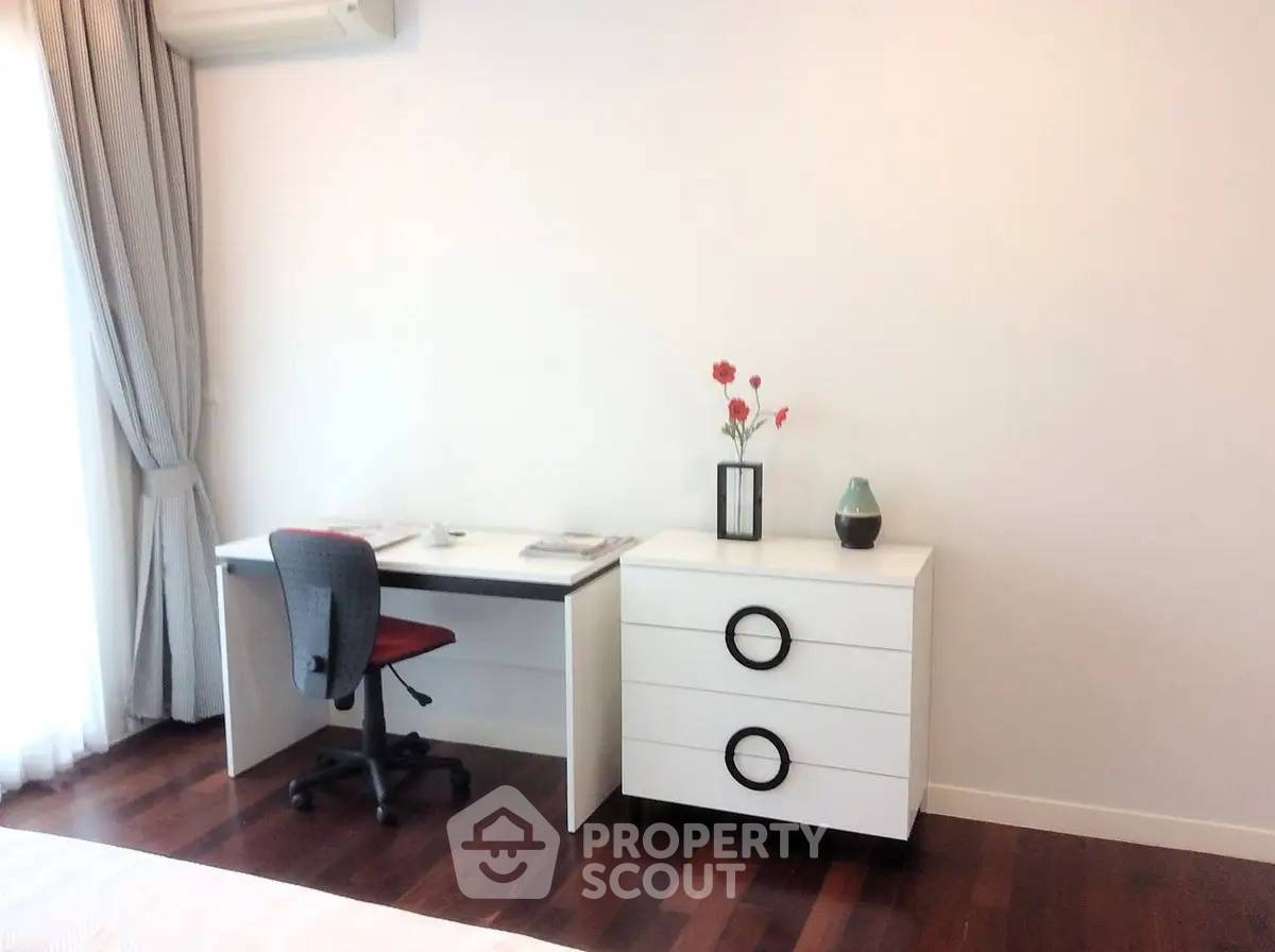 picture 1-BR 68 Sqm Attractively Priced Condo, Circle Condominium Near MRT Phetchaburi (ID 2977758) - 9/11