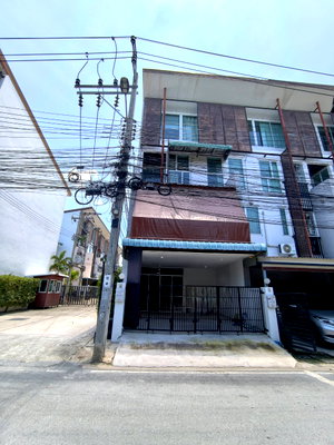 Townhouses for rent Panyapiwat Institute of Management : 🏠 House for Rent | The Attic Lite Chaengwattana   Property Code | LNP-H1112 