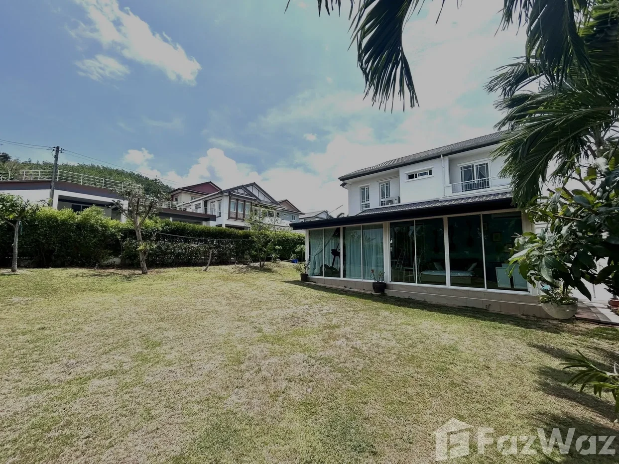 picture Spacious 3-bedroom Hillside Corner House with Large Plot 6674292 - 3/28