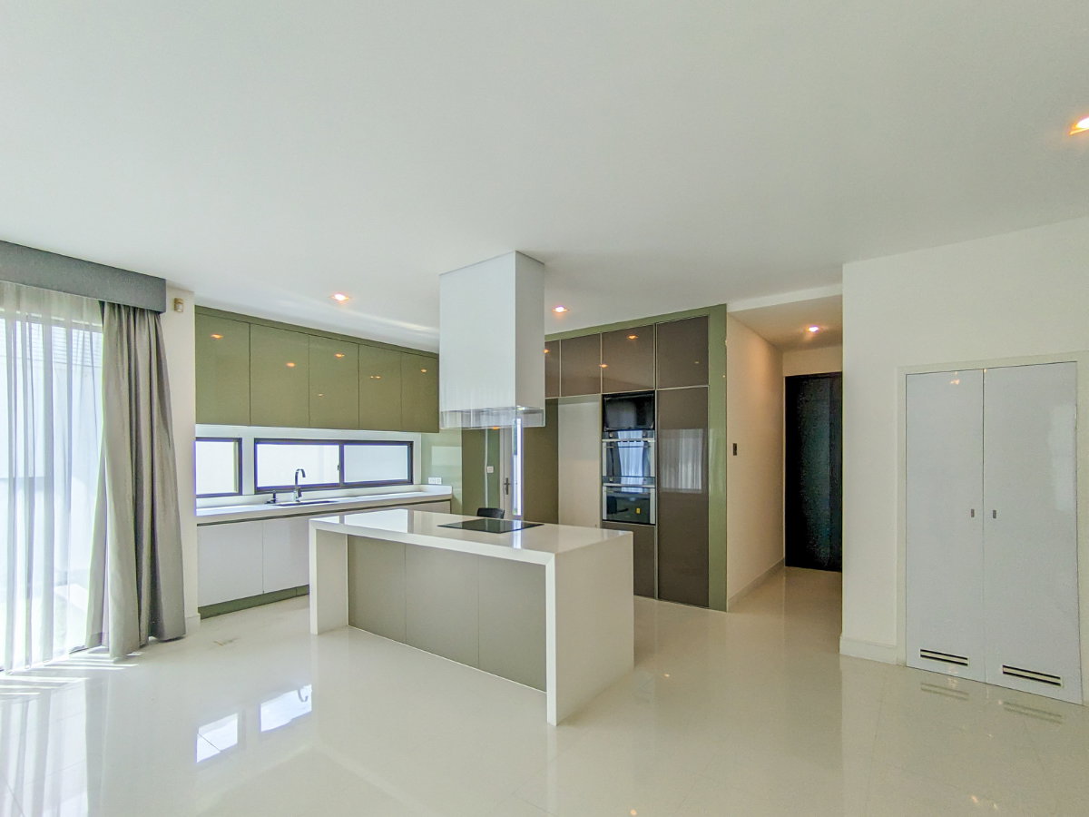 picture (LH) Ladawan Rattanathibet, 200.3 sq. wah, 4 Bed, 4 Bath, 1 Maid, next to MRT Bang R - 6/26