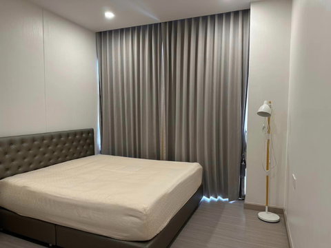 Supalai Premier Si Phraya Samyan【𝐒𝐄𝐋𝐋 & 𝐑𝐄𝐍𝐓】🔥Simple, comfortable, and spacious Japanese-style room.🔥 Contact Line ID: @hacondo