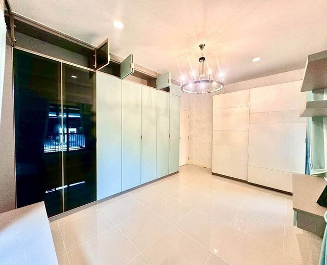 picture svs373 For Rent: Setthasiri Krungthep Kreetha - 6/17