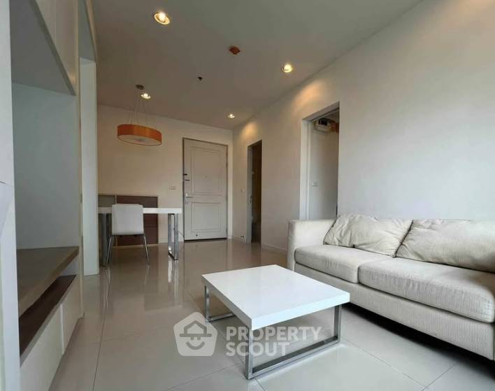 รูป ใกล้ BTS กรุงธนบุรี 100 ม. | 1 ห้องนอน Q House Sathon (ID 3142811) - รูปที่ 1/8