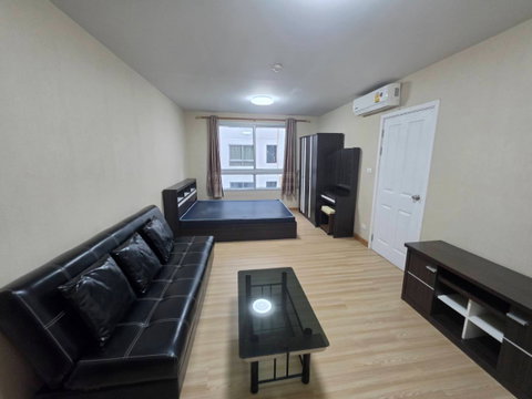 Plum condo Paholyothin89 for rent.