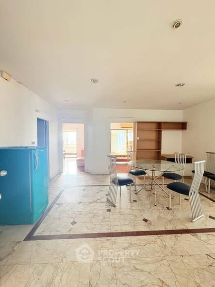 picture Spacious 2-BR 170 Sqm At Country Complex Bangna Near BTS Bang Na (ID 3198575) - 3/18