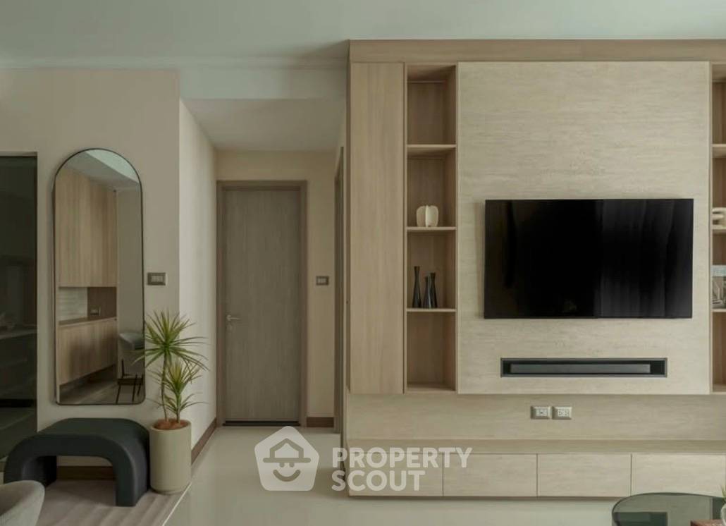 picture 2-BR Condo At Supalai Oriental Sukhumvit 39 Near MRT Phetchaburi (ID 3160191) - 3/7