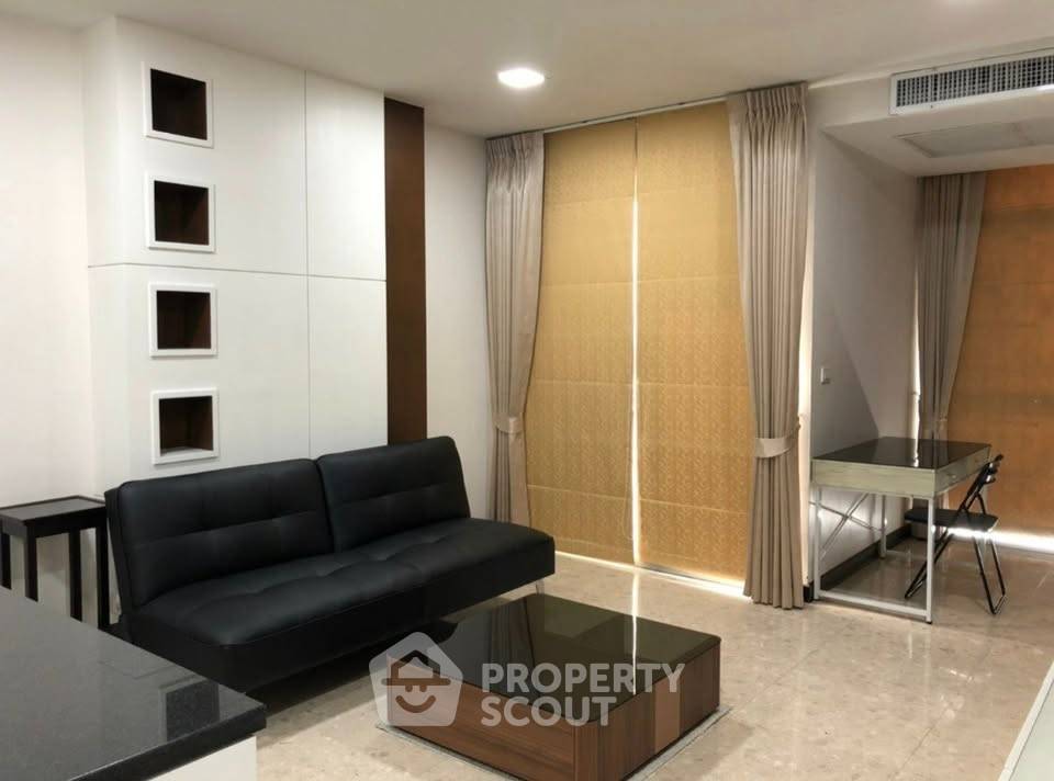 รูป ใกล้ BTS Ekkamai เพียง 60 ม. | 1-BR Nusasiri Grand Condominium (ID 3201206) - รูปที่ 5/8