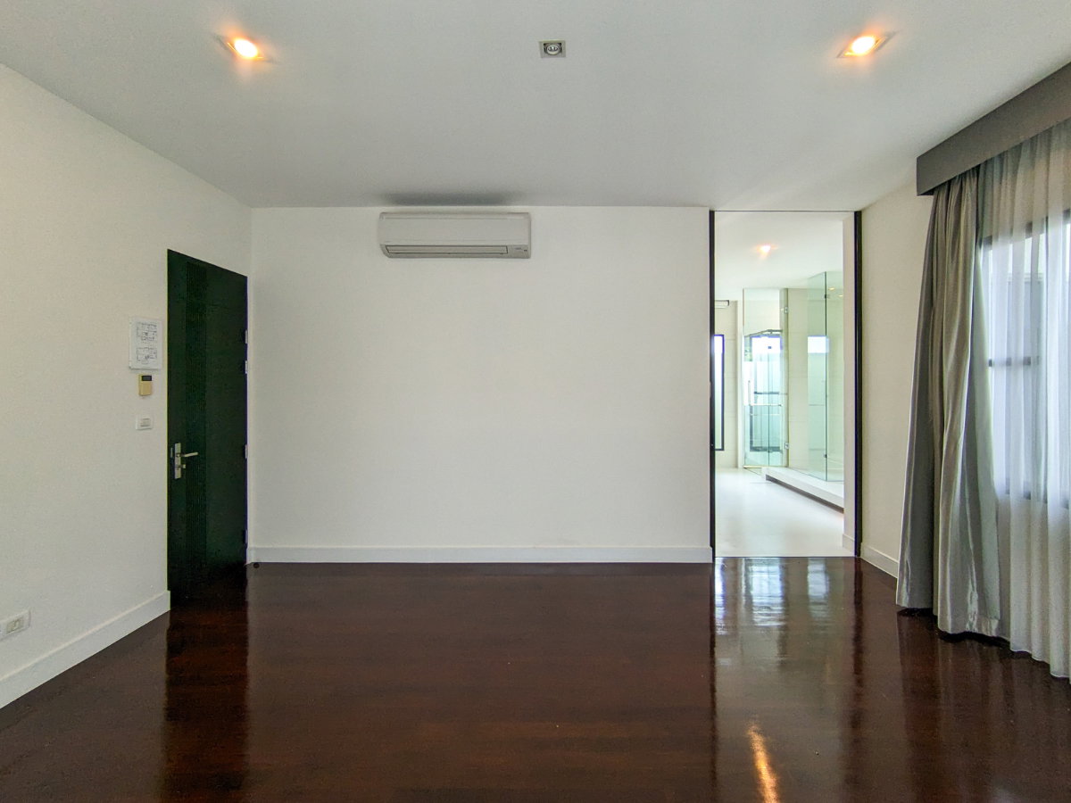 picture (LH) Ladawan Rattanathibet, 200.3 sq. wah, 4 Bed, 4 Bath, 1 Maid, next to MRT Bang R - 16/26