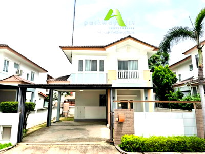 Houses for sale วิทยาลัยเทคนิคกาญจนาภิเษกมหานคร : For sale: Detached house, Parkway Aliv Ramkhamhaeng (Parkway Chalet, new phase), near the BTS Skytrain. 3 bedrooms, 3 bathrooms. Beautiful house,