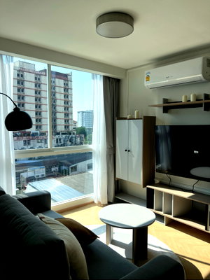 Condos for rent : Just moved in, Fully finished, fully appliance, 2 beds, nine views 