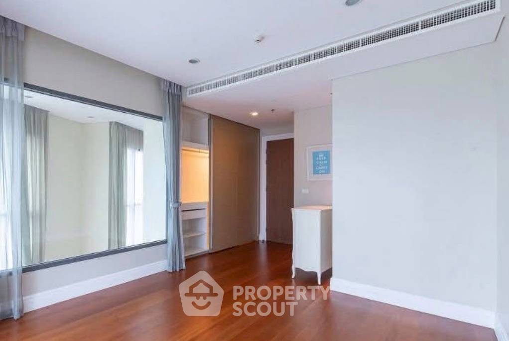 picture 29th-Floor 3-BR At Bright Sukhumvit 24 Near BTS Phrom Phong (ID 3138808) - 3/7
