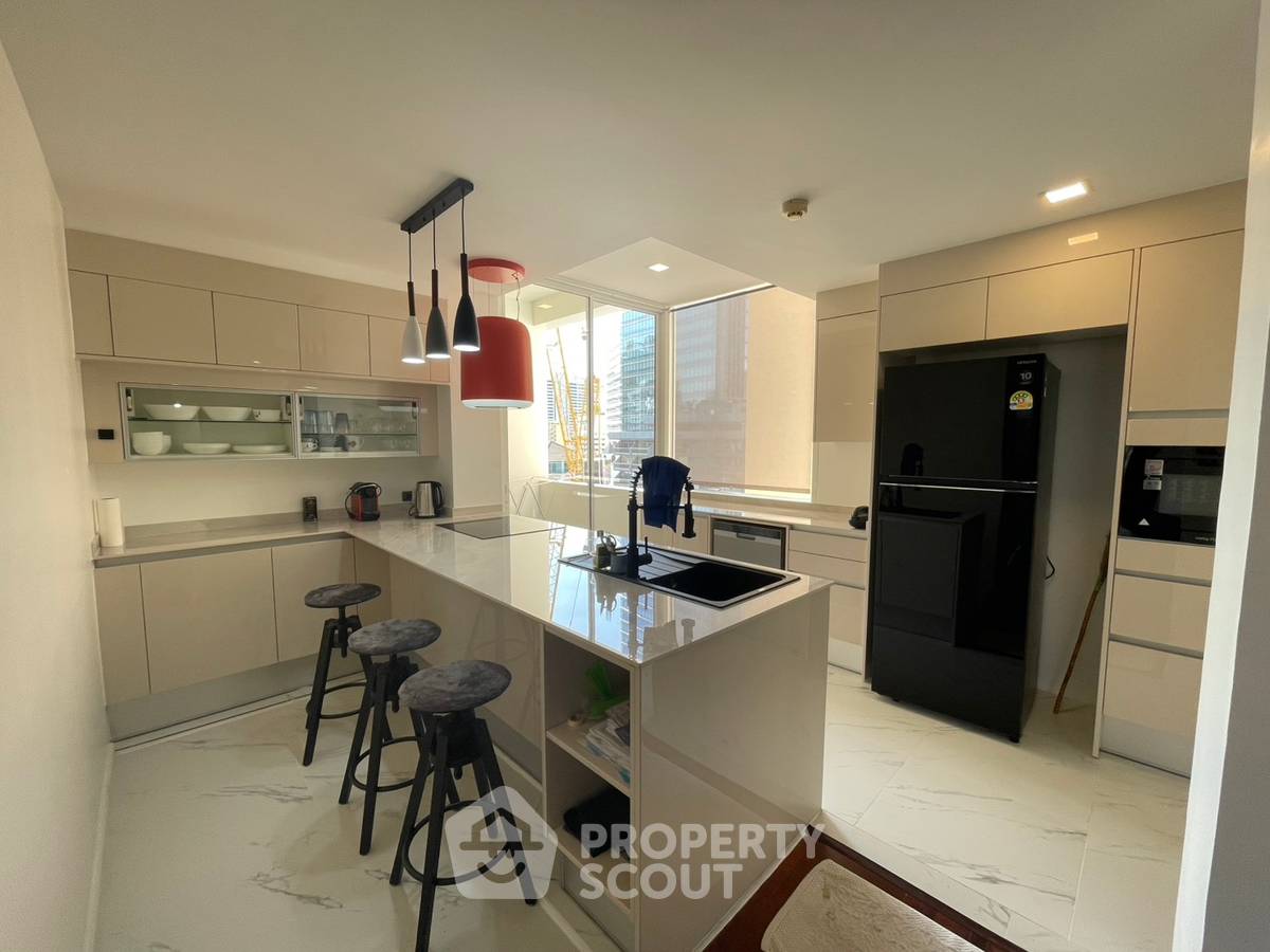 รูป ใกล้ BTS Nana เพียง 200 ม. คอนโด 3 ห้องนอน The Heritage Condominium (ID 3160322) - รูปที่ 3/20