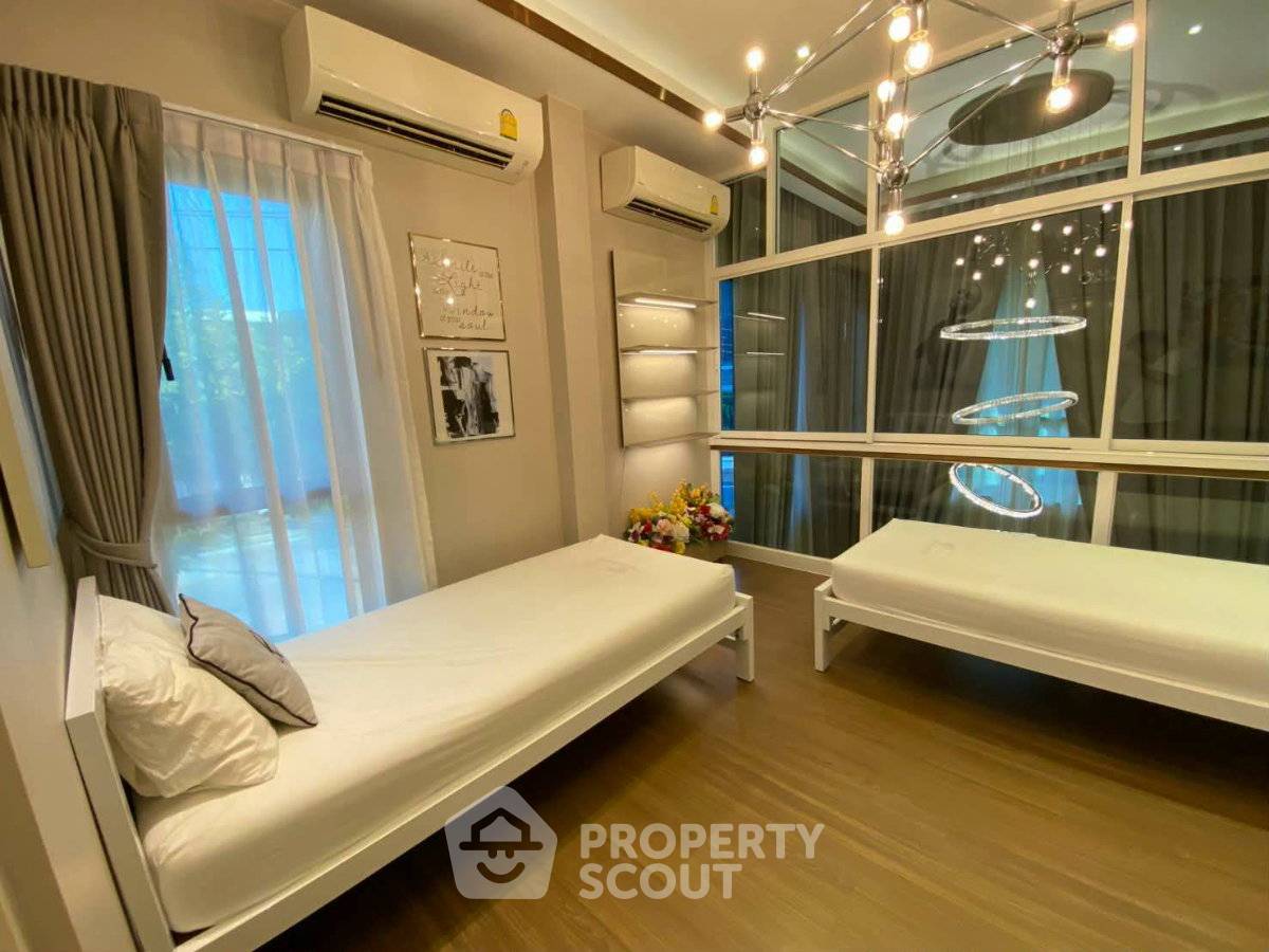 picture Spacious 8-BR House 400 Sqm At The City Pattanakarn (ID 3199523) - 4/11