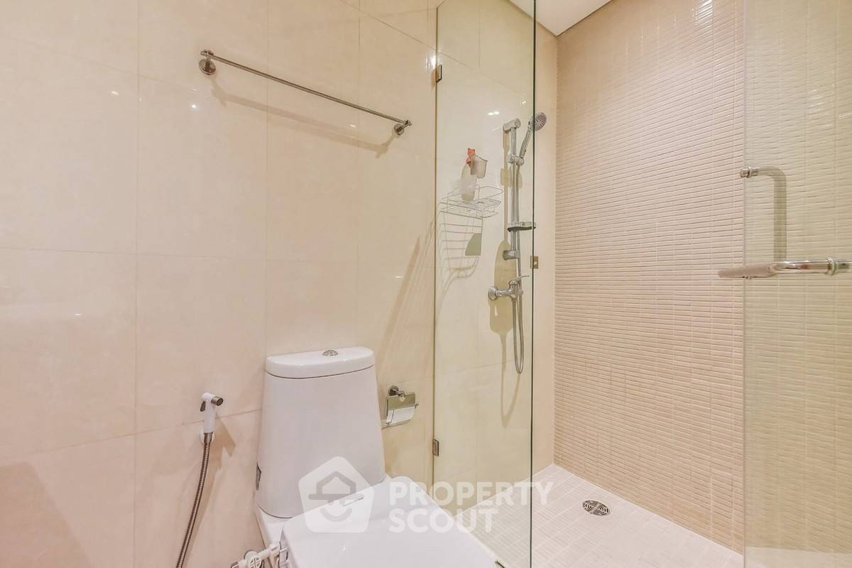 รูป คอนโด 2 ห้องนอน เลี้ยงสัตว์ได้ Fullerton Sukhumvit ชั้น 24 ใกล้ BTS เอกมัย (ID 2455830) - รูปที่ 9/14