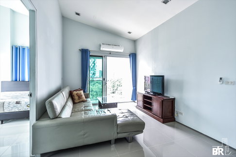 🌅 For Sale: Villa Rachakhru Paholyothin 5 – West-Facing Unit with Evening Sun, Cool & Comfortable, Near BTS Ari