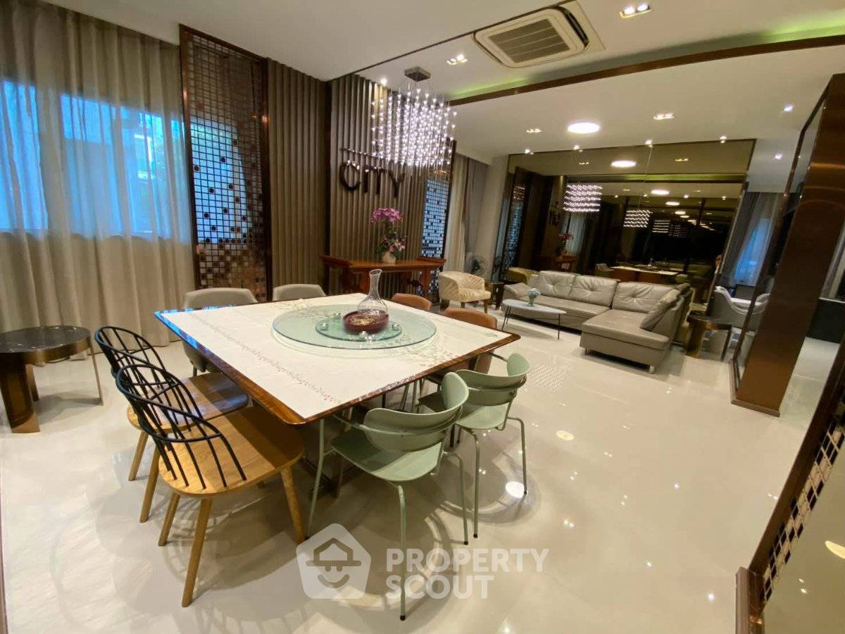 picture Spacious 8-BR House 400 Sqm At The City Pattanakarn (ID 3199523) - 6/11
