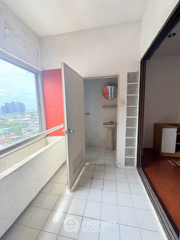 picture Spacious 2-BR 170 Sqm At Country Complex Bangna Near BTS Bang Na (ID 3198575) - 8/18