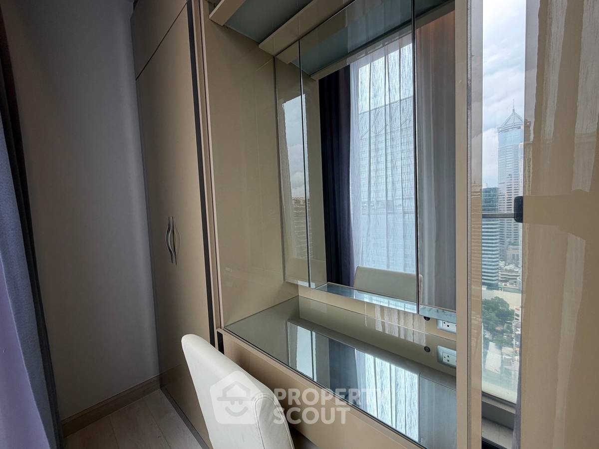 รูป คอนโด 2 ห้องนอน ชั้นสูง 27 Noble Ploenchit ขนาด 95 ตร.ม. ใกล้ BTS เพลินจิต 100 ม. (ID 556074) - รูปที่ 8/11