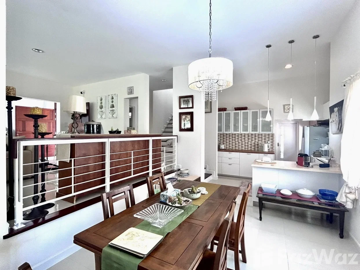 picture Spacious 3-bedroom Hillside Corner House with Large Plot 6674292 - 25/28