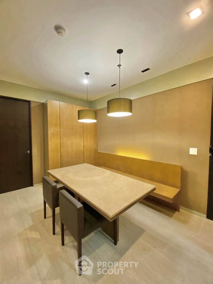 picture 16th-Floor 3-BR At Citi Smart Sukhumvit 18 Near BTS Asoke (ID 3199991) - 4/10