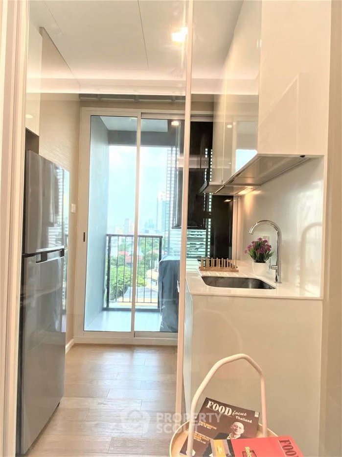 picture 100m To MRT Phahon Yothin | 1-BR The Saint Residences (ID 3200452) - 7/15