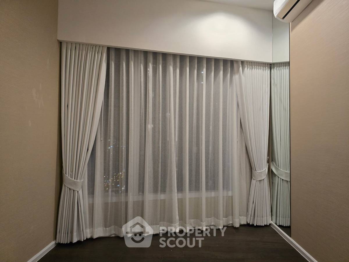 picture 33rd-Floor 2-BR The Saint Residences, 100m To MRT Phahon Yothin (ID 3201496) - 11/13