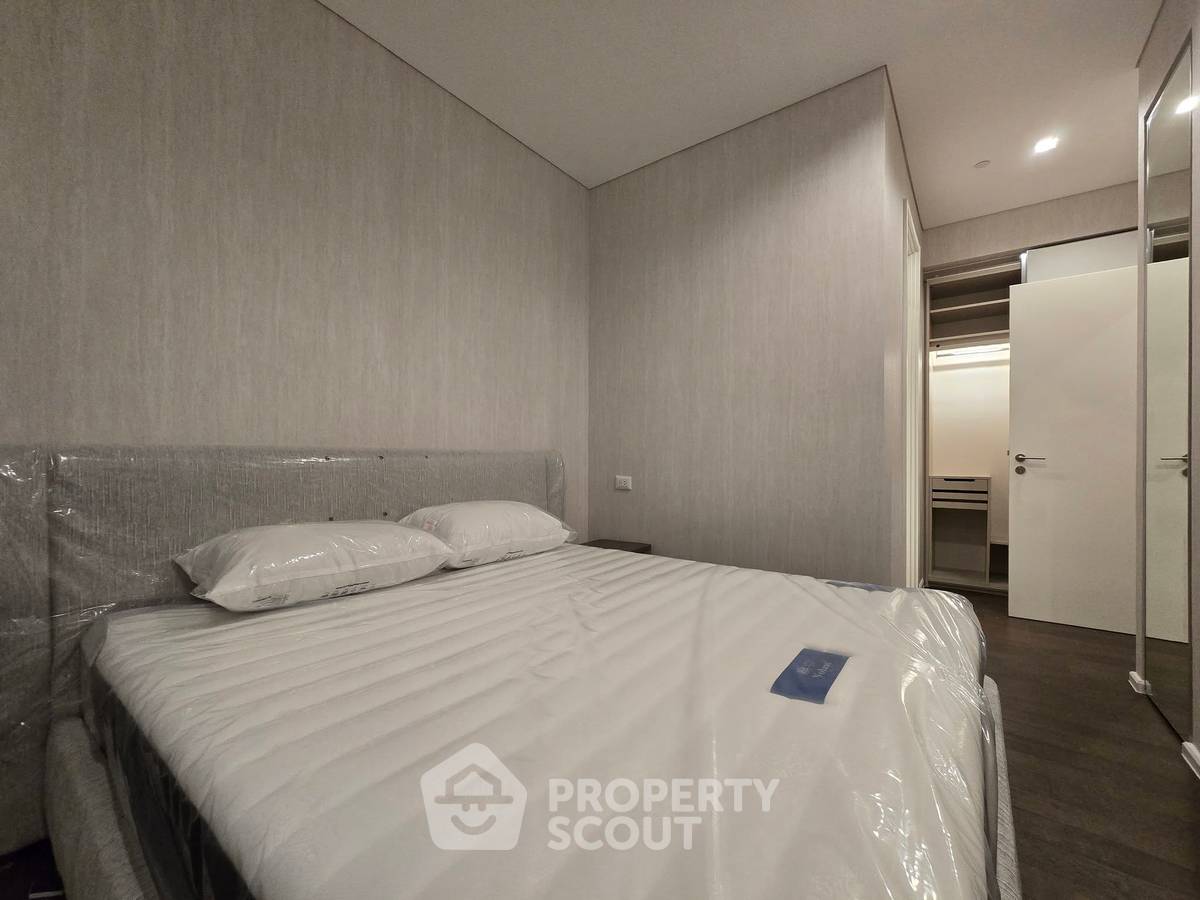 picture 33rd-Floor 2-BR The Saint Residences, 100m To MRT Phahon Yothin (ID 3201496) - 10/13