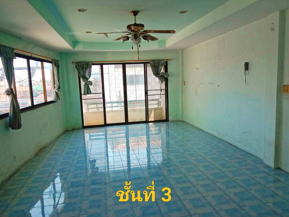 รูป ขายด่วน!! อาคารพาณิชย์/ตึกแถว (โครงการตึกน้ำ) ทำเลทอง ห้องหัวมุม จังหวัดชลบุรี - รูปที่ 9/14