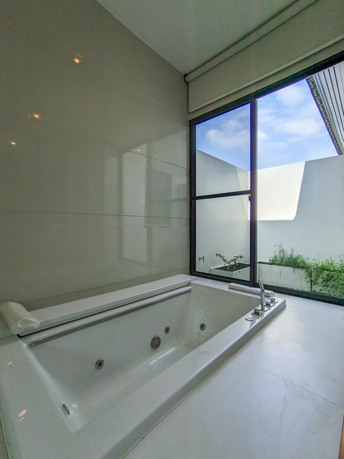 picture (LH) Ladawan Rattanathibet, 200.3 sq. wah, 4 Bed, 4 Bath, 1 Maid, next to MRT Bang R - 19/26
