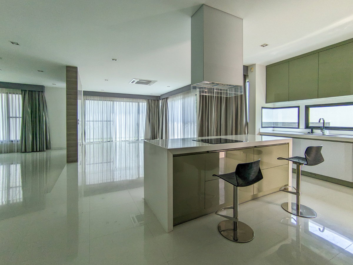 picture (LH) Ladawan Rattanathibet, 200.3 sq. wah, 4 Bed, 4 Bath, 1 Maid, next to MRT Bang R - 24/26