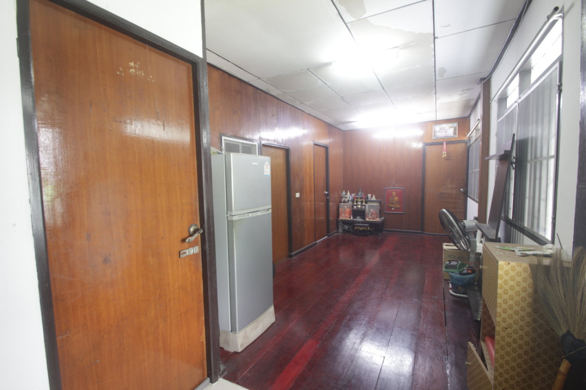 รูป บ้านเดี่ยว2ชั้น 30ตารางวา พุทธมณฑลสาย3 ซ.2 ถ.ทวีวัฒนา ริมถนนเมน หลังบิ๊กซีเพชรเกษม-สาย3 บ้านนอกโครงการอิสระไม่มีค่าส่วนกลาง เดินทางสะดวก ใกล้ถนนใหญ่ - รูปที่ 21/23