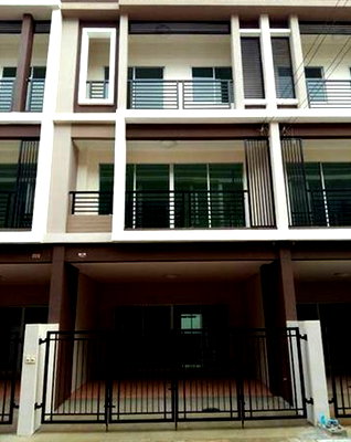 Townhouses for sale Muang Samut Sakhon Samut Sakhon : 3-Story Townhouse for Sale – Move-in Ready | Amornchai 5 Village