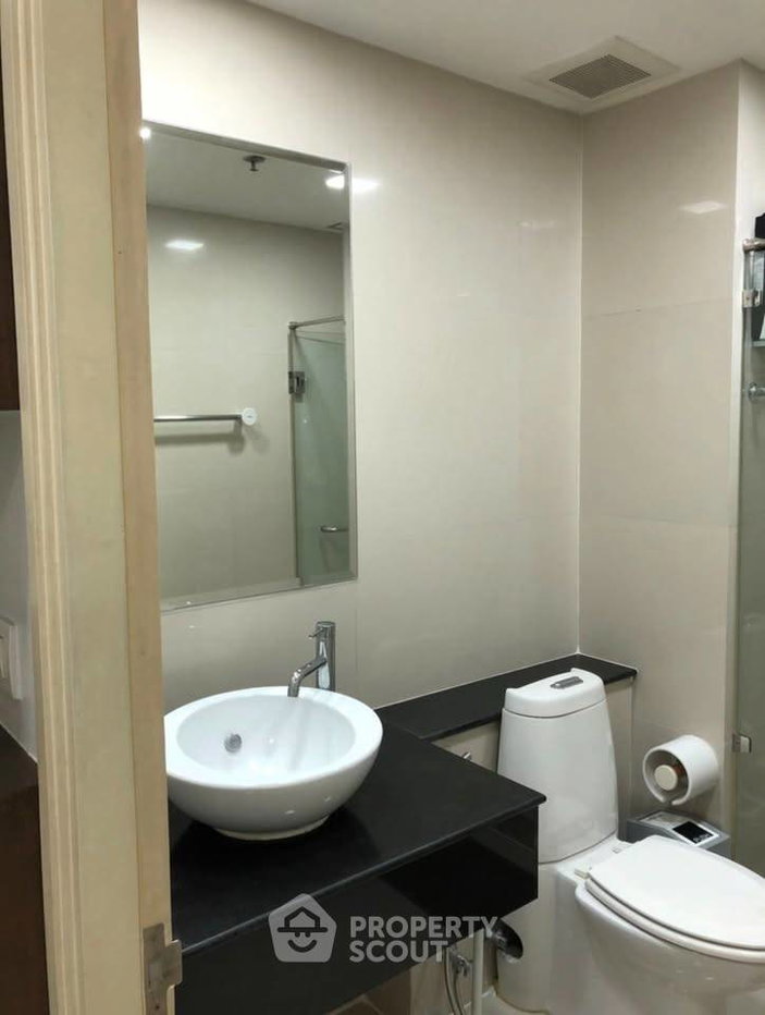 รูป ใกล้ BTS Ekkamai เพียง 60 ม. | 1-BR Nusasiri Grand Condominium (ID 3201206) - รูปที่ 4/8