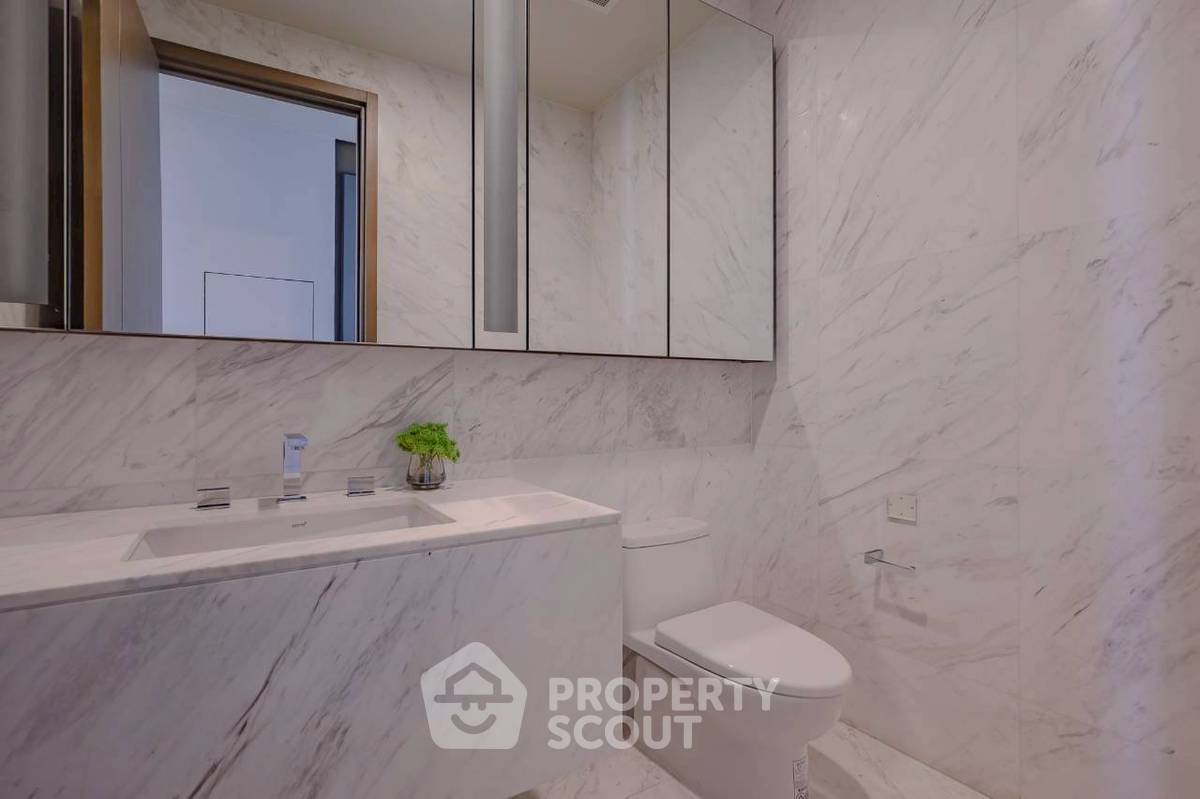 picture Spacious 2-BR 125 Sqm At The Monument Thonglo (ID 3198670) - 16/19