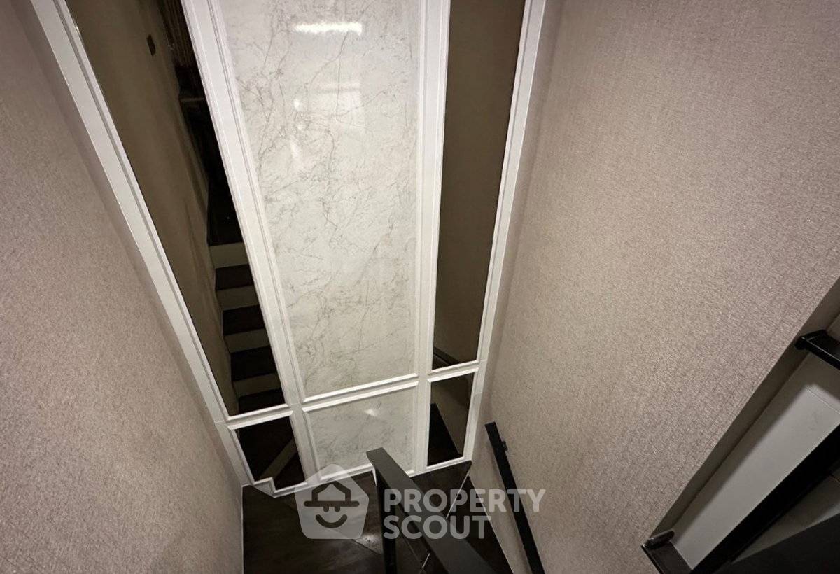 picture 43rd-Floor 2-BR At Park Origin Thonglor Near BTS Thong Lor (ID 3199867) - 33/36
