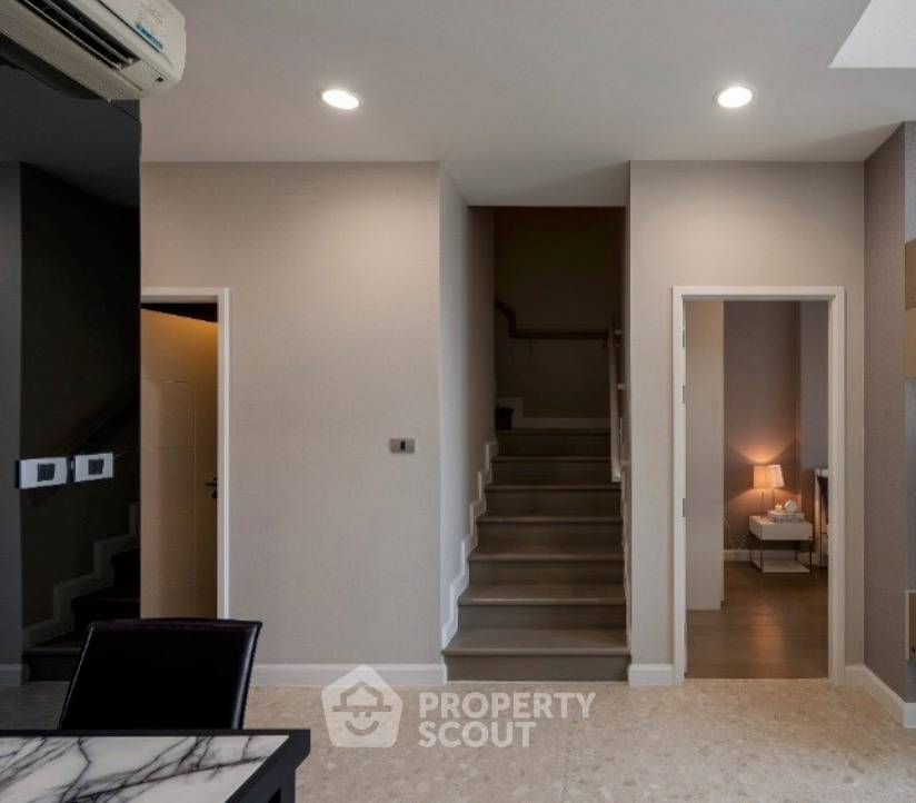 รูป ใกล้ BTS ทองหล่อ 200 เมตร | คอนโด 2 ห้องนอน The Crest Sukhumvit 34 (ID 3197277) - รูปที่ 4/9